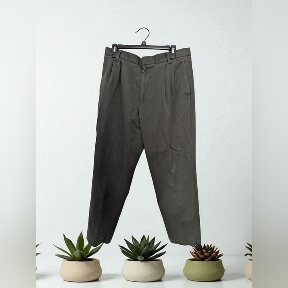 Dockers Men's Dark Olive Chinos Size 34x31 (EUC) - Picture 2 of 14